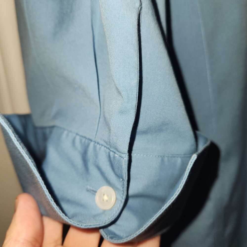 Talbot's Wrinkle Resiant 3/4 sleeve Button Up Shirt Size 18W Blue - Picture 7 of 8